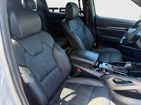 Used 2025 Kia Telluride EX X-Line AWD/4WD image 28
