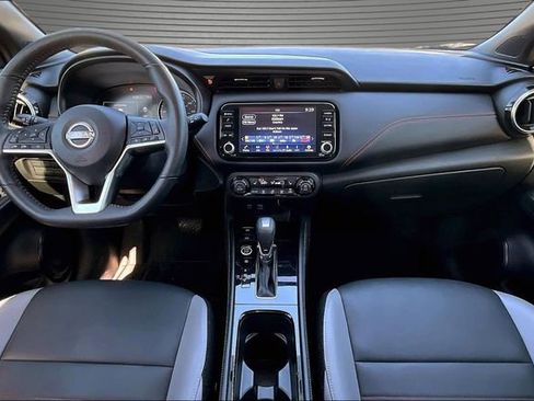Used 2024 Nissan Kicks SR w/ SR Premium Package FWD image 7