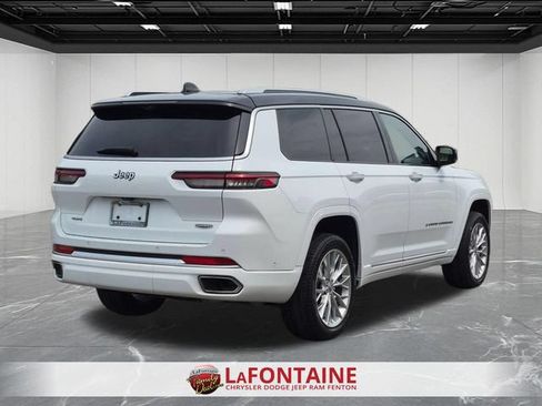 Used 2023 Jeep Grand Cherokee L Summit w/ Advanced Protech Group IV AWD/4WD image 5