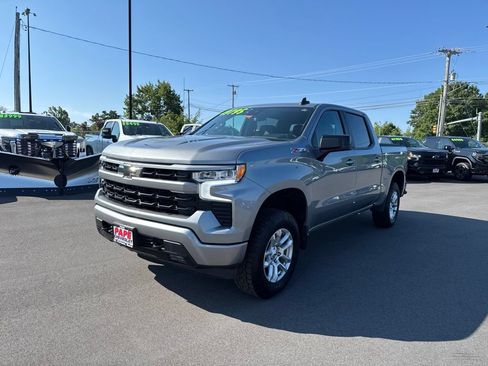 Used 2024 Chevrolet Silverado 1500 RST w/ Convenience Package II AWD/4WD image 9
