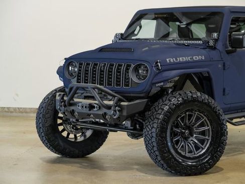 Used 2025 Jeep Wrangler Unlimited Rubicon w/ Technology Group image 5