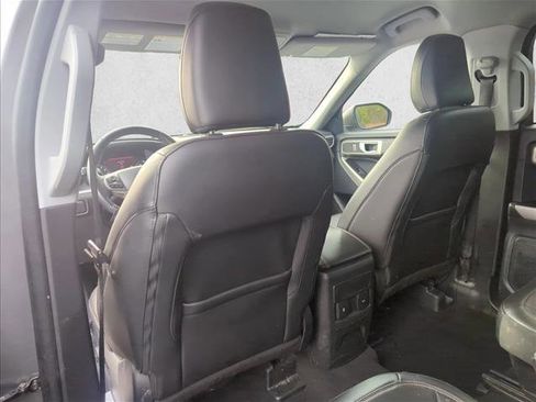 Used 2023 Ford Explorer XLT w/ Equipment Group 202A image 18