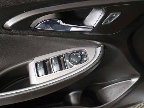 Used 2023 Chevrolet Malibu LT FWD image 30