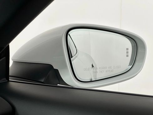 Used 2023 Porsche Taycan 4S image 26