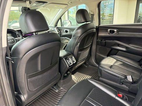 Used 2023 Kia Sorento EX AWD/4WD image 21