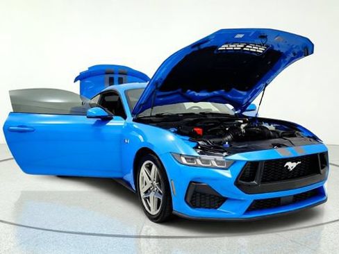 Used 2024 Ford Mustang GT Premium RWD image 11