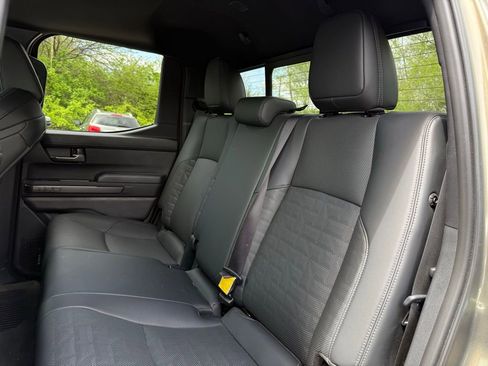 Used 2025 Toyota Tacoma TRD Sport w/ TRD Sport Premium Package image 11