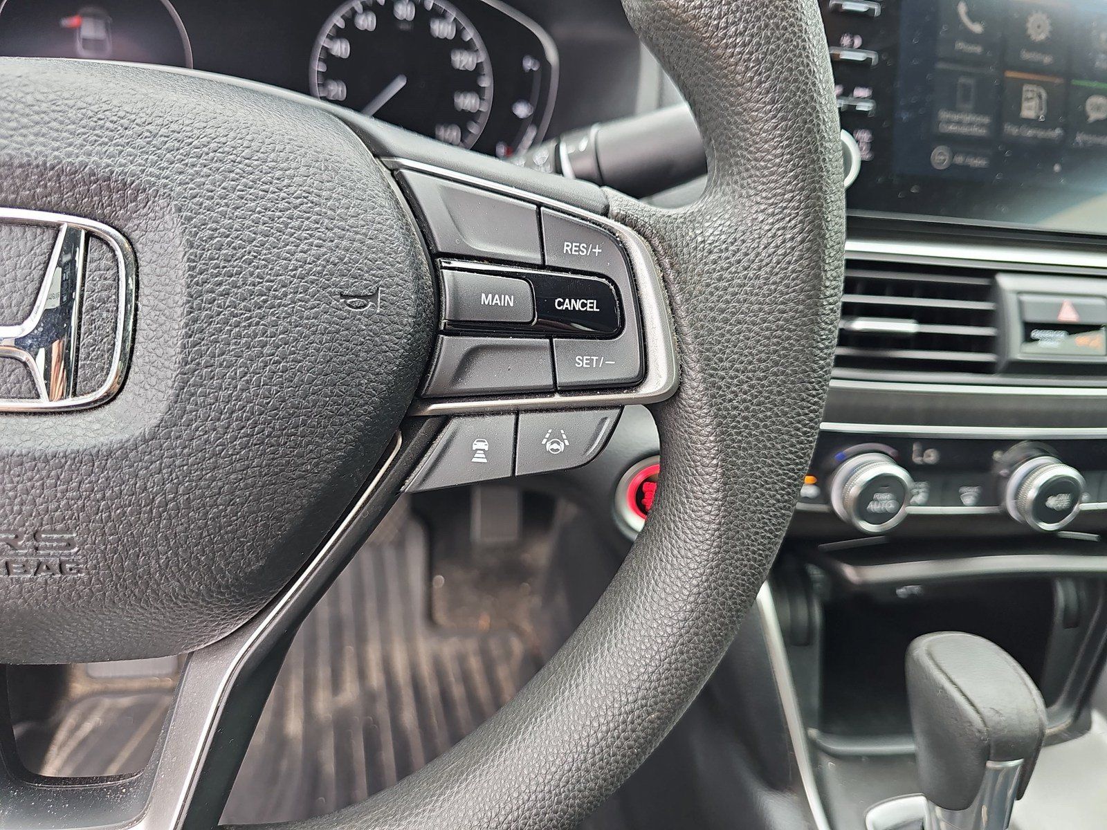 Used 2018 Honda Accord EX image 18