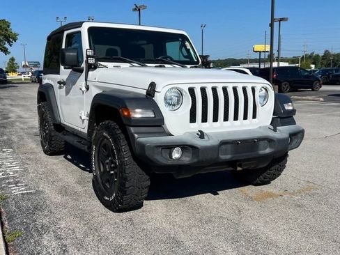 Used 2019 Jeep Wrangler Sport AWD/4WD image 4