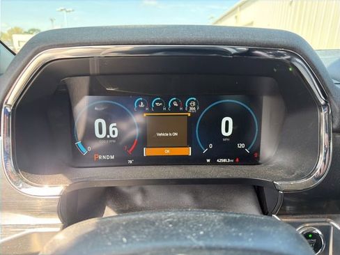 Used 2023 Ford F150 Lariat w/ Trailer Tow Package image 9