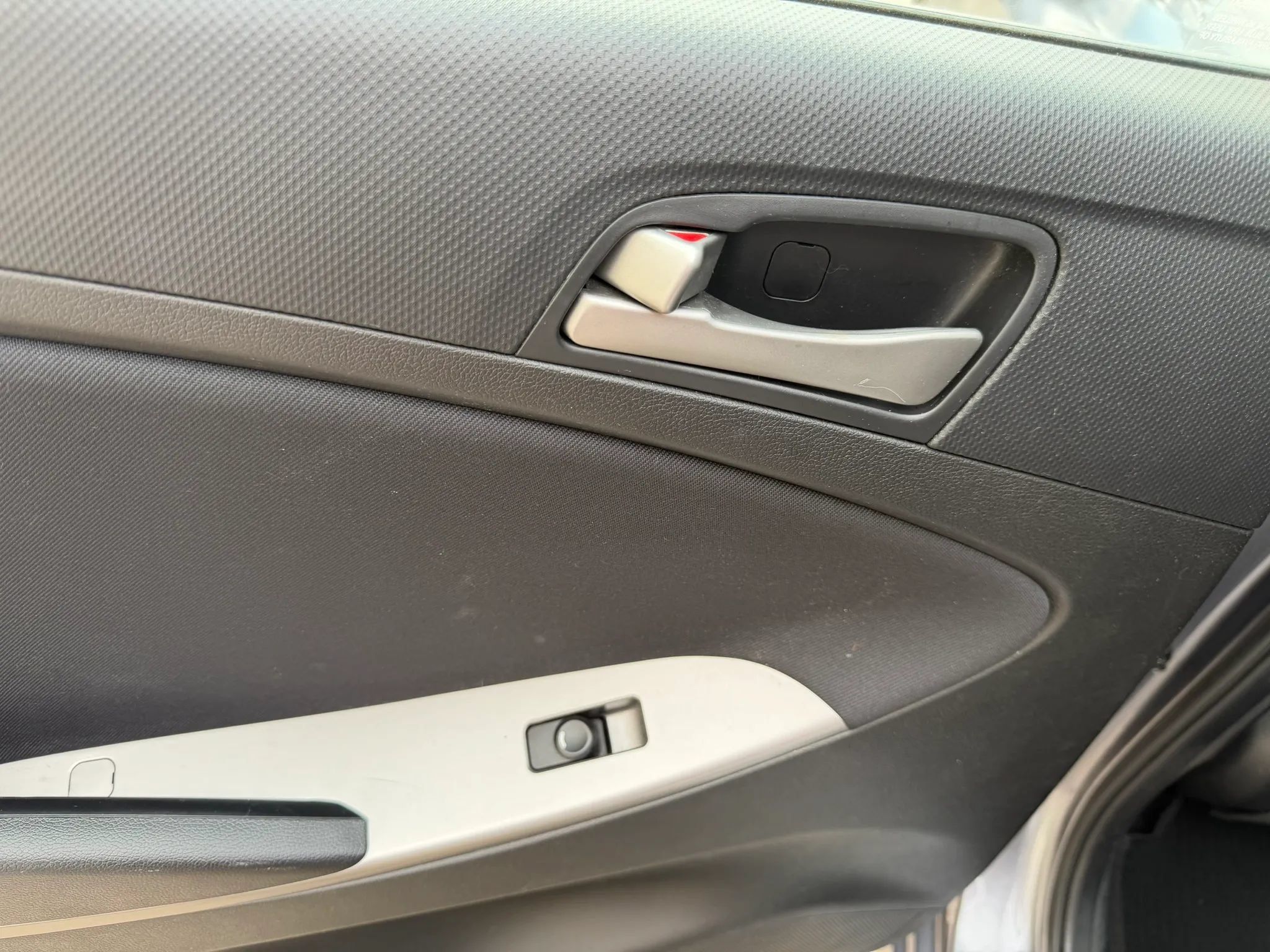 Used 2017 Hyundai Accent SE FWD image 21