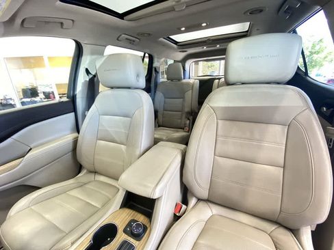 Used 2019 GMC Acadia Denali w/ Technology Package AWD/4WD image 14