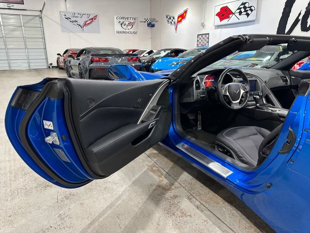 Used 2014 Chevrolet Corvette Stingray Convertible w/ 2LT Preferred Equipment Group RWD image 11