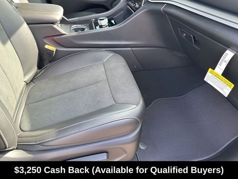 New 2025 Jeep Grand Cherokee Altitude RWD image 17