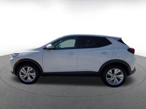 Used 2025 Buick Encore GX Preferred FWD image 9