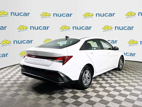 Used 2024 Hyundai Elantra SE image 7