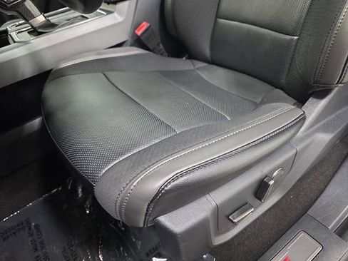 Used 2019 Ford F150 Raptor w/ Equipment Group 802A Luxury AWD/4WD image 28