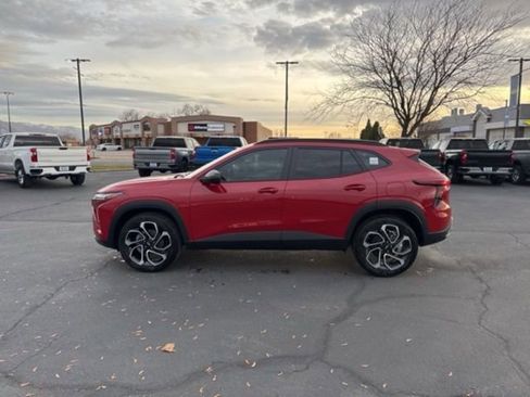 New 2026 Chevrolet Trax RS w/ Driver Confidence Package FWD image 4