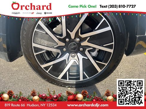 Used 2025 Jeep Wagoneer S Limited image 12