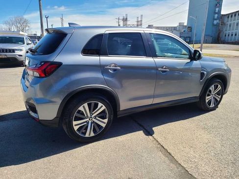 Used 2024 Mitsubishi Outlander Sport SE image 6