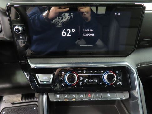 Used 2024 GMC Sierra 3500 Denali w/ Denali Reserve Package image 16