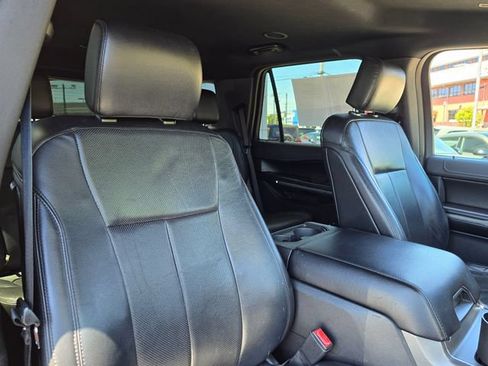 Used 2018 Ford Expedition XLT AWD/4WD image 42