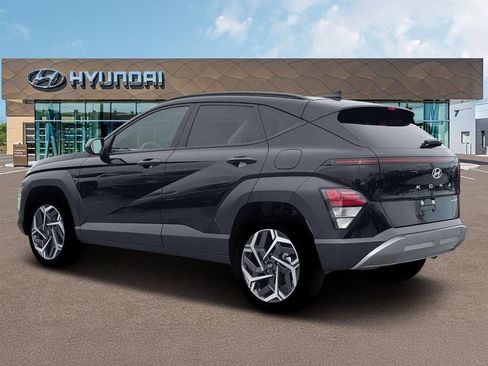 Used 2026 Hyundai Kona SEL Premium AWD/4WD image 4