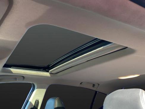 Used 2023 Nissan Altima 2.5 SR w/ SR Premium Package image 12