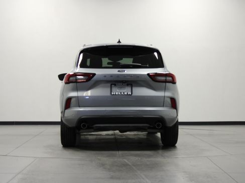 Used 2024 Ford Escape ST-Line w/ Tech Pack #1 FWD image 5