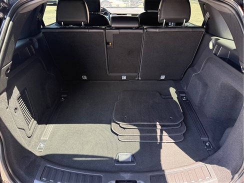 Used 2019 Land Rover Discovery Sport SE AWD/4WD image 50