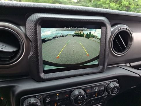 Used 2022 Jeep Wrangler Unlimited Sport AWD/4WD image 18