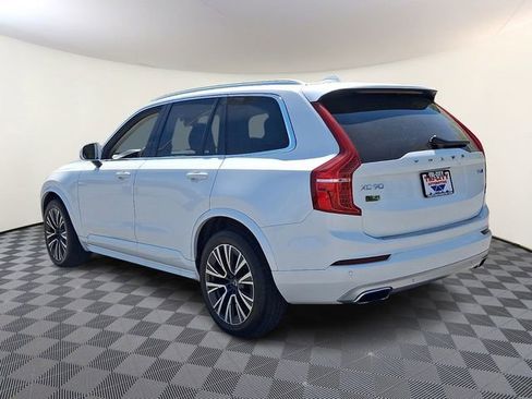 Used 2020 Volvo XC90 T6 Momentum w/ Protection Package Premier AWD/4WD image 4