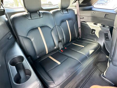 Used 2024 MAZDA CX-90 3.3 Turbo S w/ Premium Package image 29