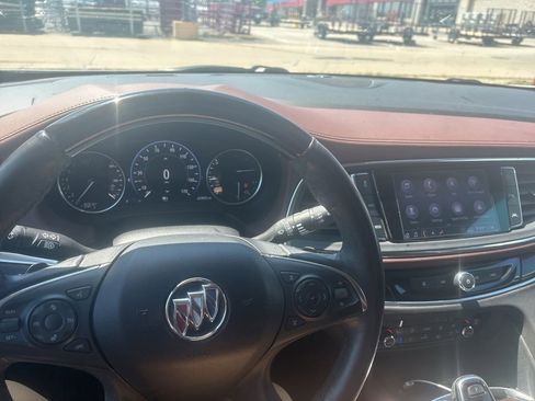 Used 2021 Buick Enclave Avenir w/ Avenir Technology Package AWD/4WD image 6