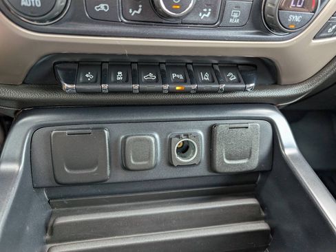 Used 2017 GMC Sierra 2500 Denali AWD/4WD image 28