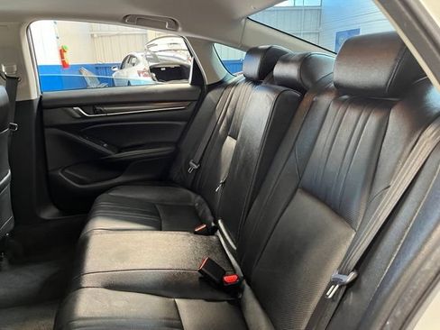 Used 2019 Honda Accord Touring image 18