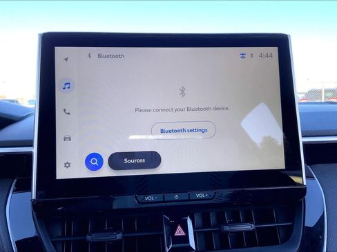 Used 2025 Toyota Corolla SE image 34