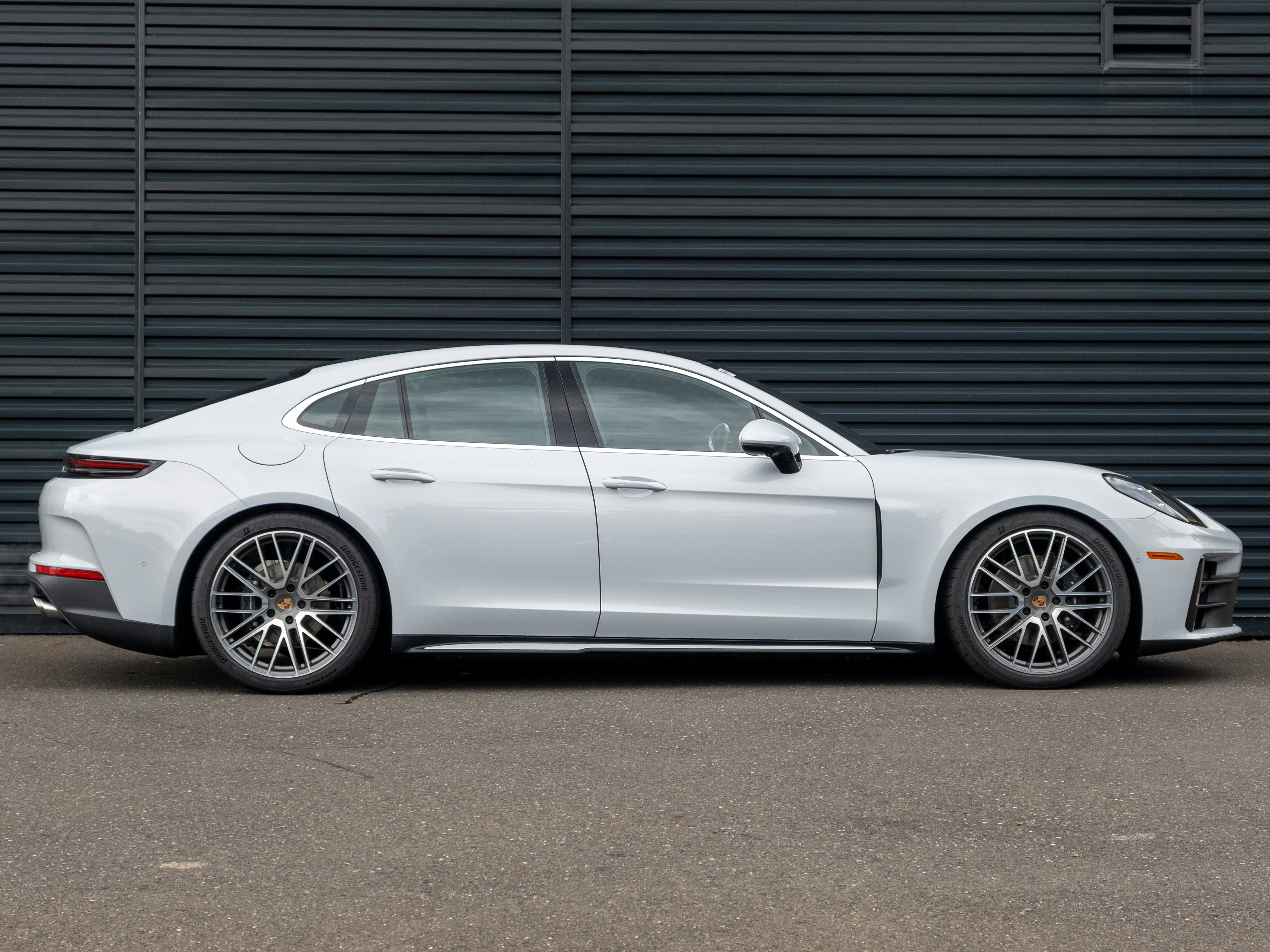 New 2026 Porsche Panamera 4 AWD/4WD image 9