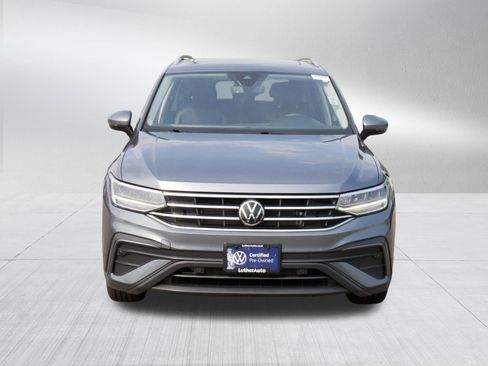 Certified 2024 Volkswagen Tiguan SE AWD/4WD image 2