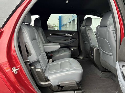 Used 2024 Buick Enclave Premium image 27