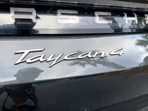 Used 2022 Porsche Taycan 4 Cross Turismo image 31