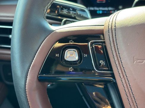 Used 2025 Lincoln Aviator Reserve w/ Equipment Group 201A AWD/4WD image 18