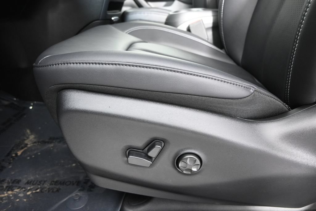 New 2027 Chrysler Pacifica Select AWD/4WD image 23