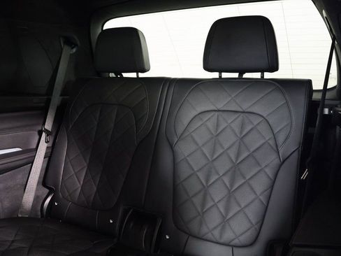 Used 2023 BMW X7 xDrive40i w/ Executive Package image 12