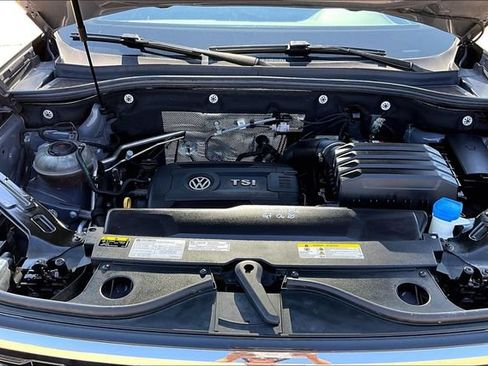 Used 2021 Volkswagen Atlas Cross Sport SE FWD image 9