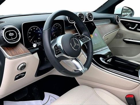 Certified 2025 Mercedes-Benz GLC 300 4MATIC image 20