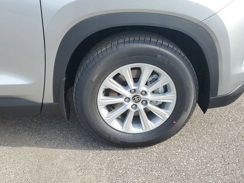 New 2026 Toyota Grand Highlander AWD image 6