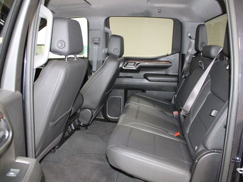 Used 2024 GMC Sierra 1500 SLT image 27