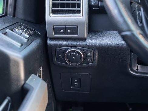 Used 2017 Ford F150 Raptor w/ Equipment Group 802A Luxury image 24