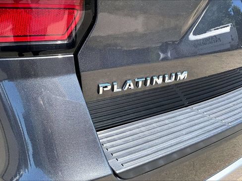 Used 2019 Ford Expedition Platinum AWD/4WD image 11